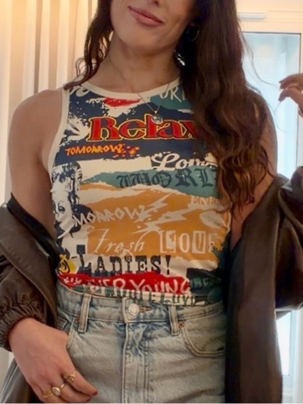 Y2K Women’s Vintage Graphic Sleeveless Tank. Size M